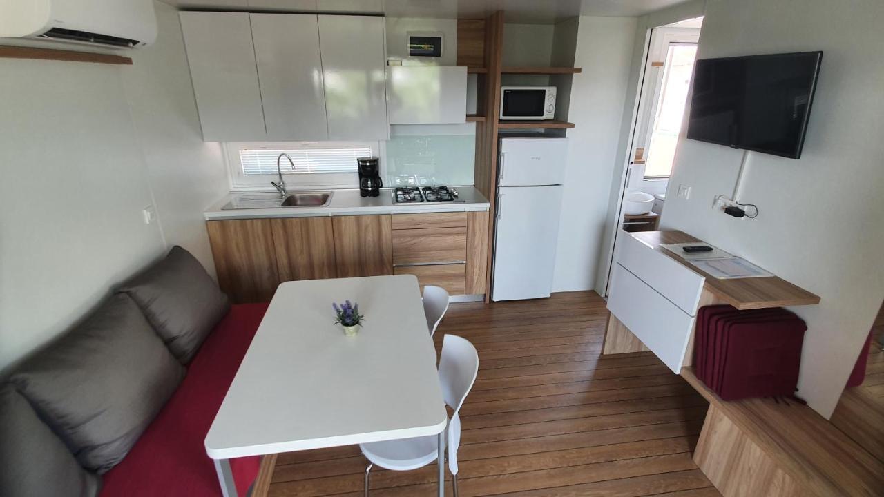 Mobile Homes Suha Punta Kampor Eksteriør billede